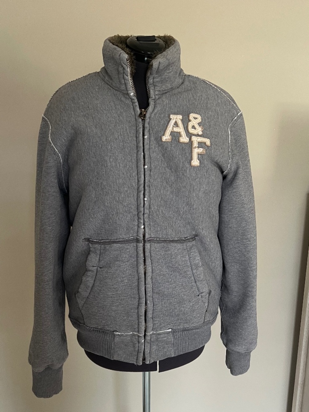 Abercrombie And Fitch Gray Fur Lined Zip jacket Men's XL